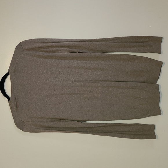 GAP Cardigan - Picture 2 of 6